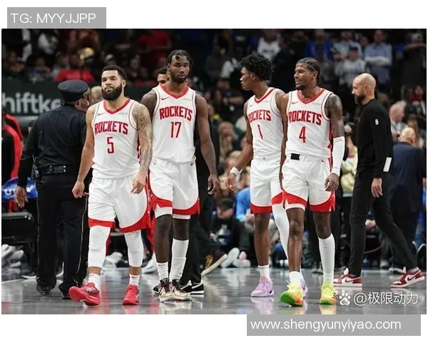火箭队在对阵雷霆的比赛中展现强大实力取得大胜，球迷欢呼不断