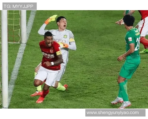 深圳足球队节奏争议引发热议球迷与专家观点交锋分析 深圳足球队节奏争议引发热议球迷与专家观点交锋分析