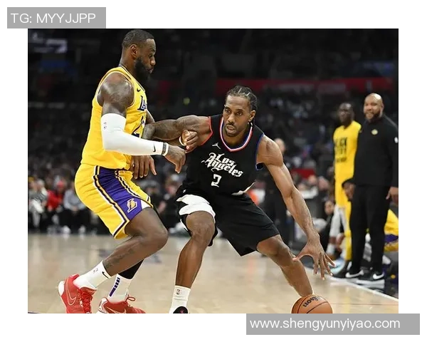 湖人快船球迷激情对决谁能在洛杉矶的篮球之夜中笑到最后