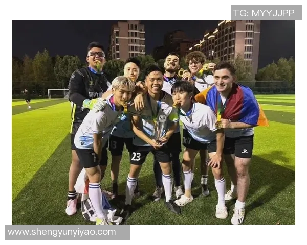 杭州足球队的团队协作之道：如何在赛场上实现默契与配合